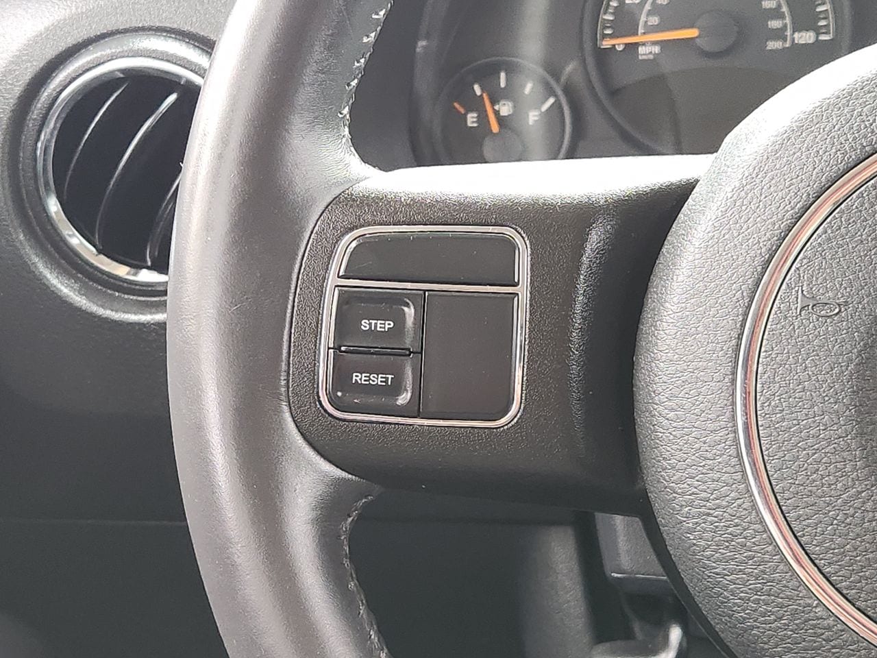 Used 2017 Granite Crystal Jeep Latitude image 24