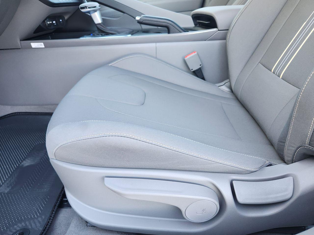 New 2026 W6H White Hyundai SEL Sport image 23