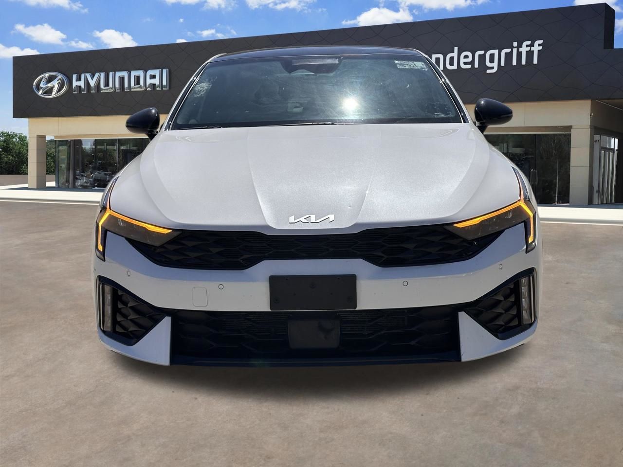Used 2025 Snow White Pearl Kia GT-Line image 7