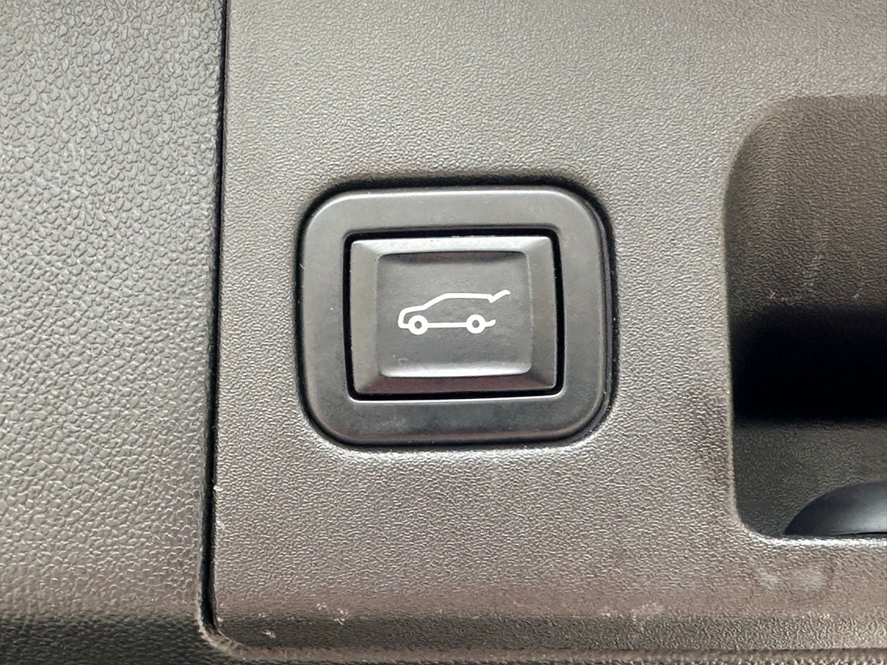 Used 2023 Stellar Black CADILLAC Premium Luxury image 15