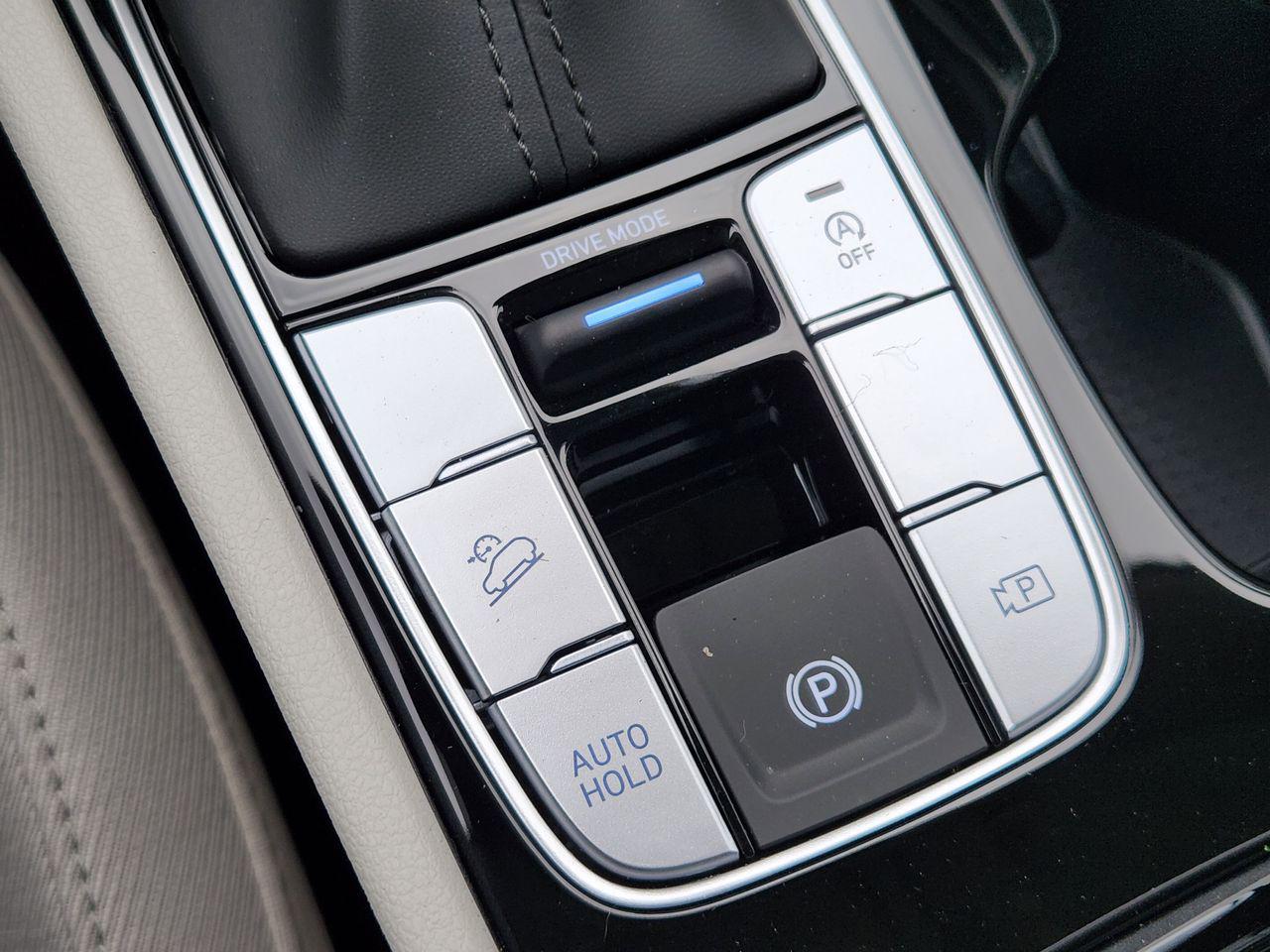 New 2026 WG2 Green Hyundai SEL FWD image 18