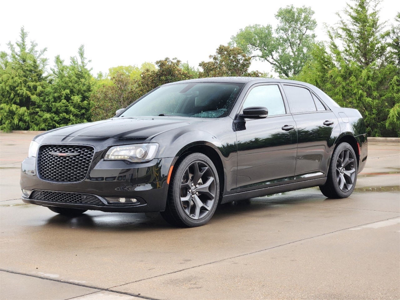 Used 2023 Chrysler 300 S with VIN 2C3CCABGXPH613967 for sale in Arlington, TX