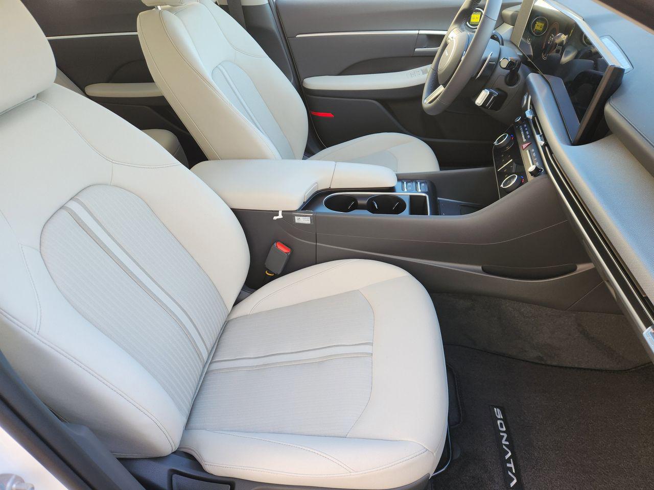 New 2026 W6H White Hyundai SEL Sport image 10