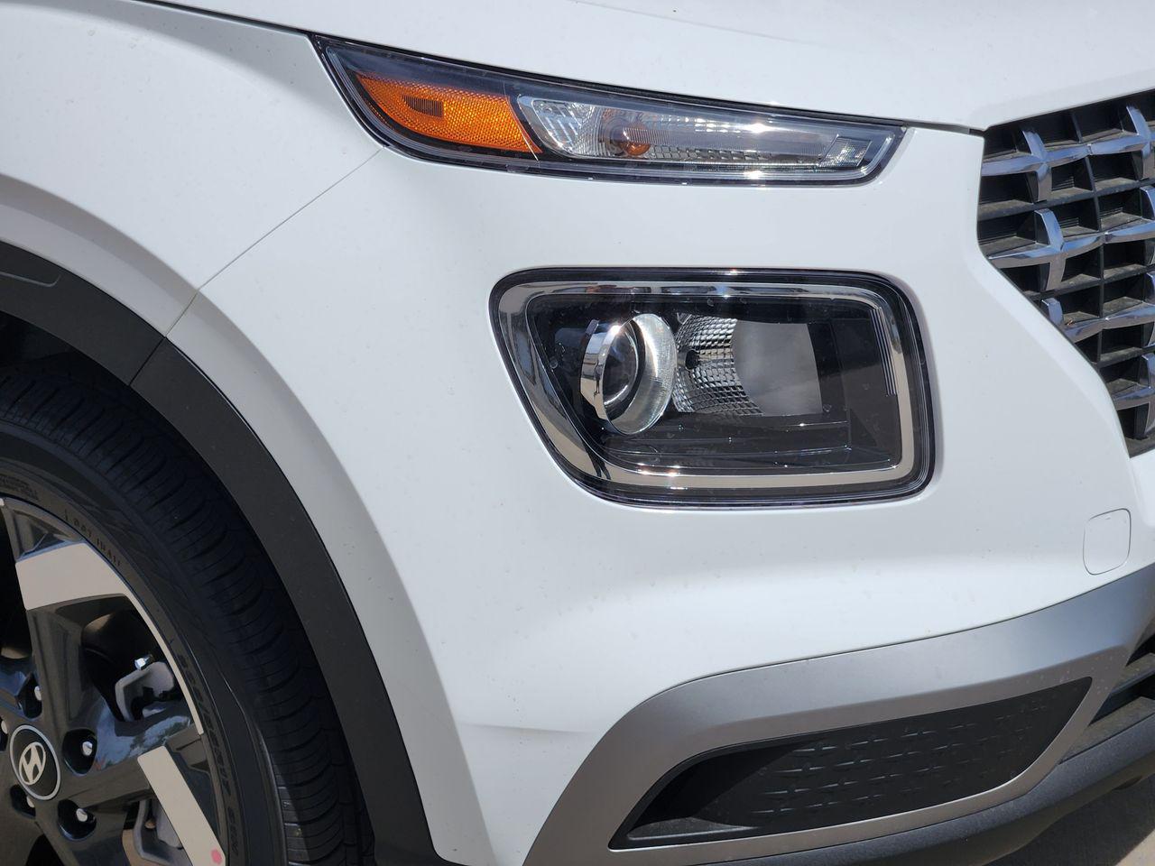 New 2026 SAW White Hyundai SEL image 5