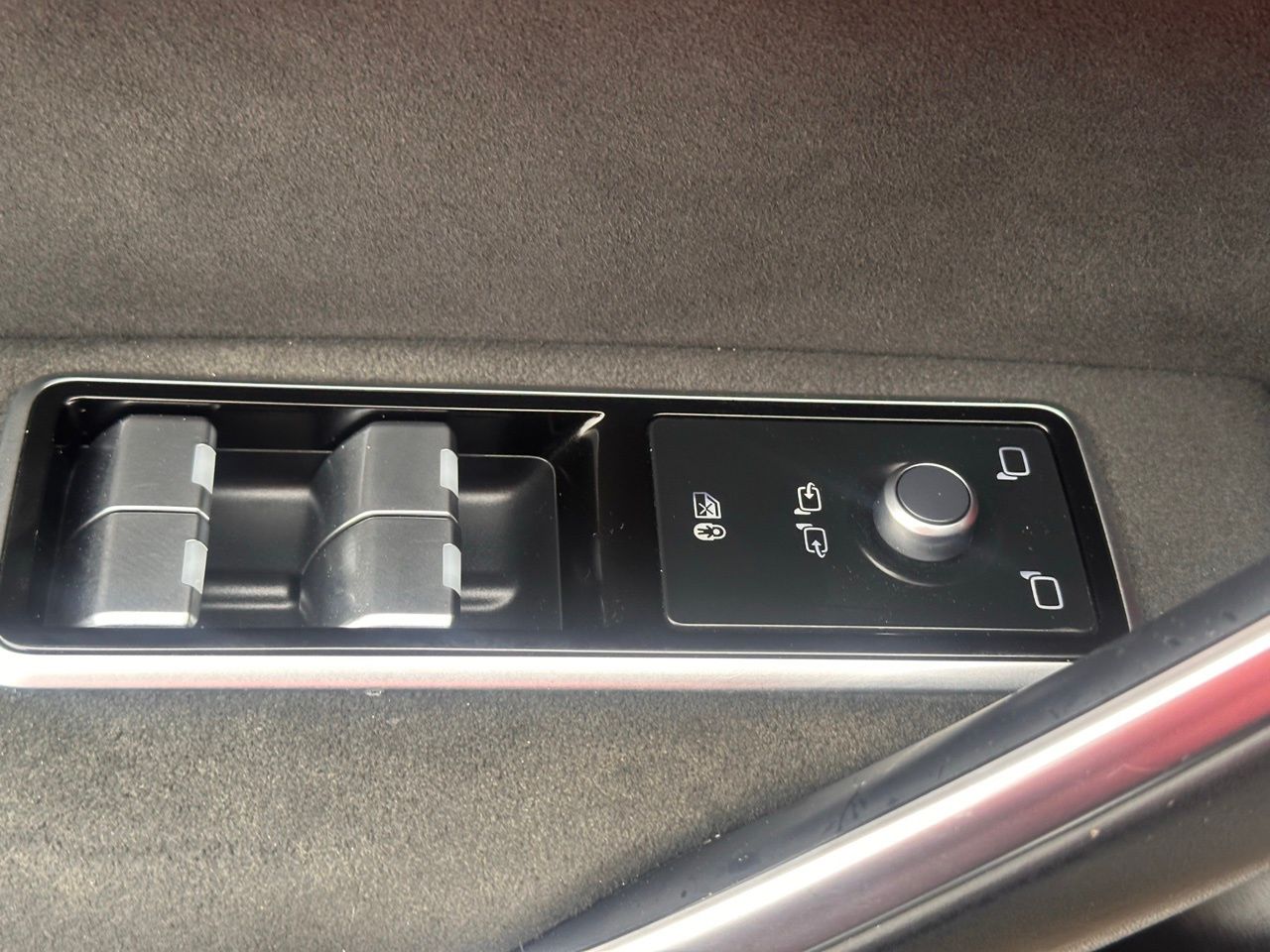 Used 2021 Fuji White Jaguar SVR image 25