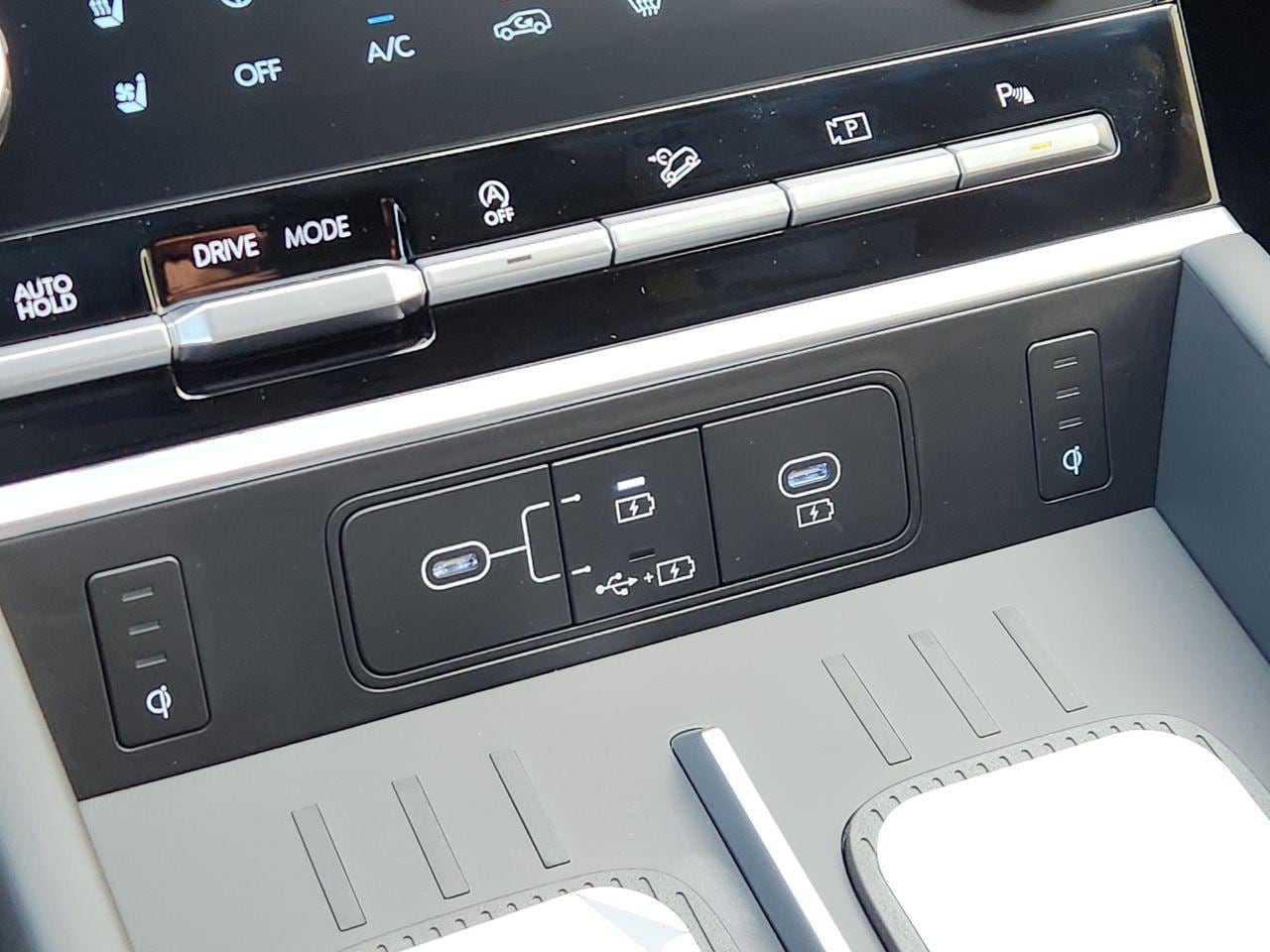 New 2027 Ecotronic Gray Hyundai Limited FWD image 19