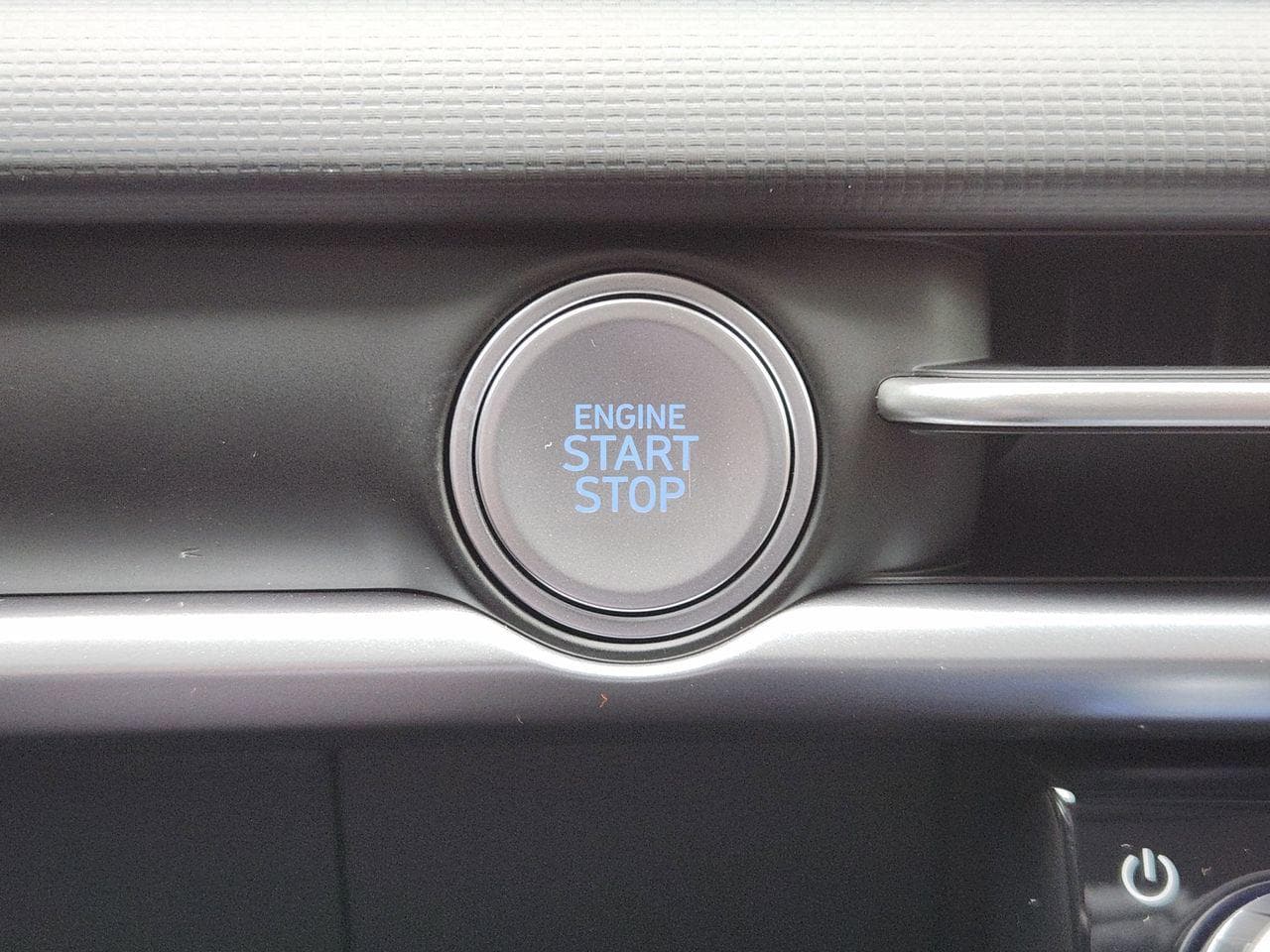 New 2026 W6H White Hyundai SEL FWD image 16