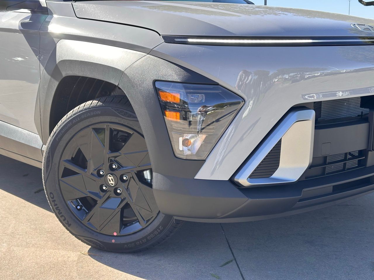 2026 Hyundai Kona SEL photo 2