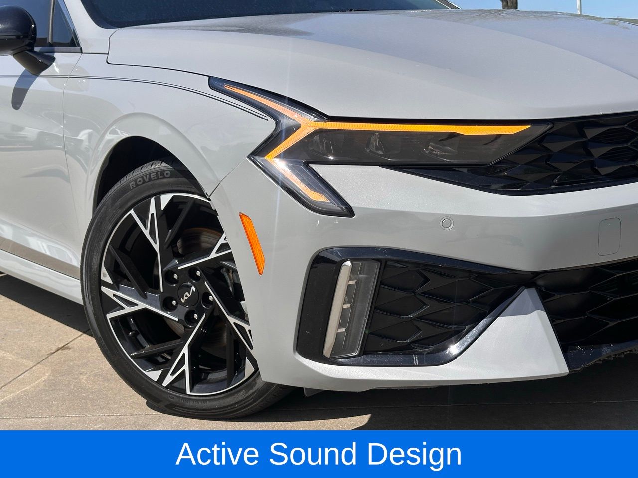 Used 2025 Wolf Gray Kia GT-Line image 4