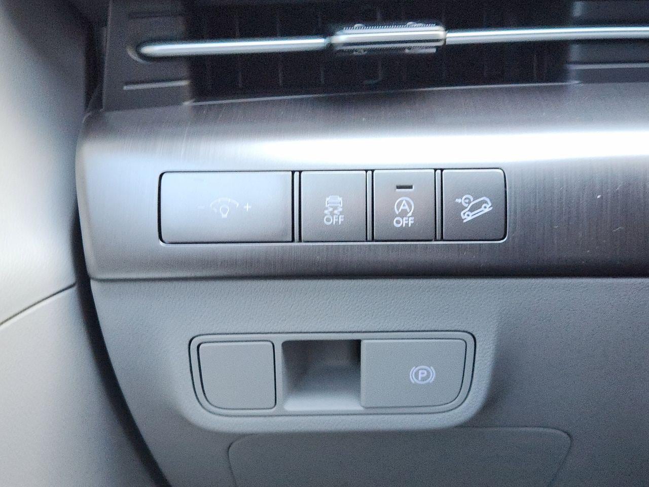 New 2026 TN6 Blue Hyundai SE FWD image 20