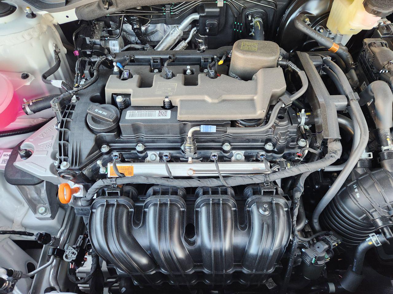 New 2026 W6H White Hyundai SE FWD image 29