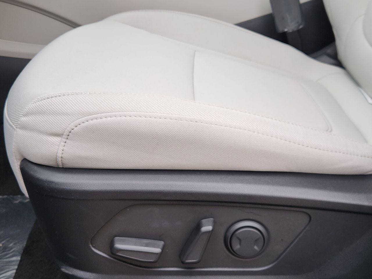 New 2026 S3B Black Hyundai SEL FWD image 24