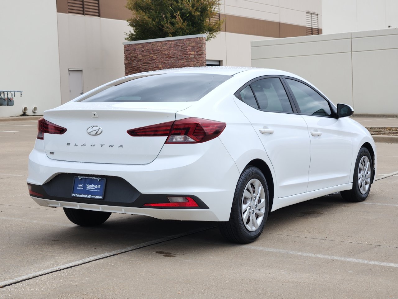 Used 2020 Hyundai Elantra SE Sedan
