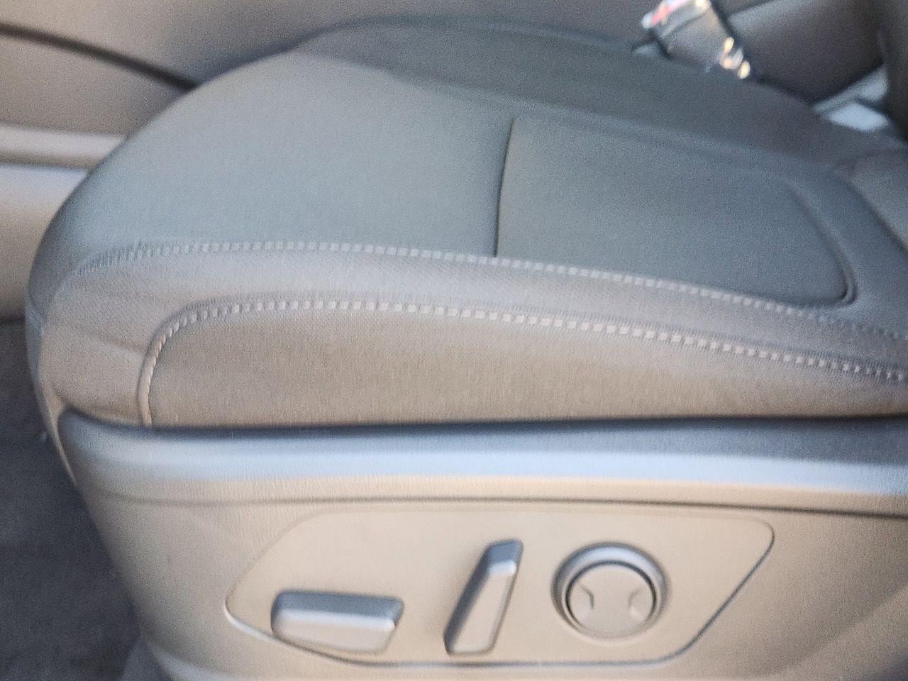 New 2026 W6H White Hyundai SEL FWD image 22