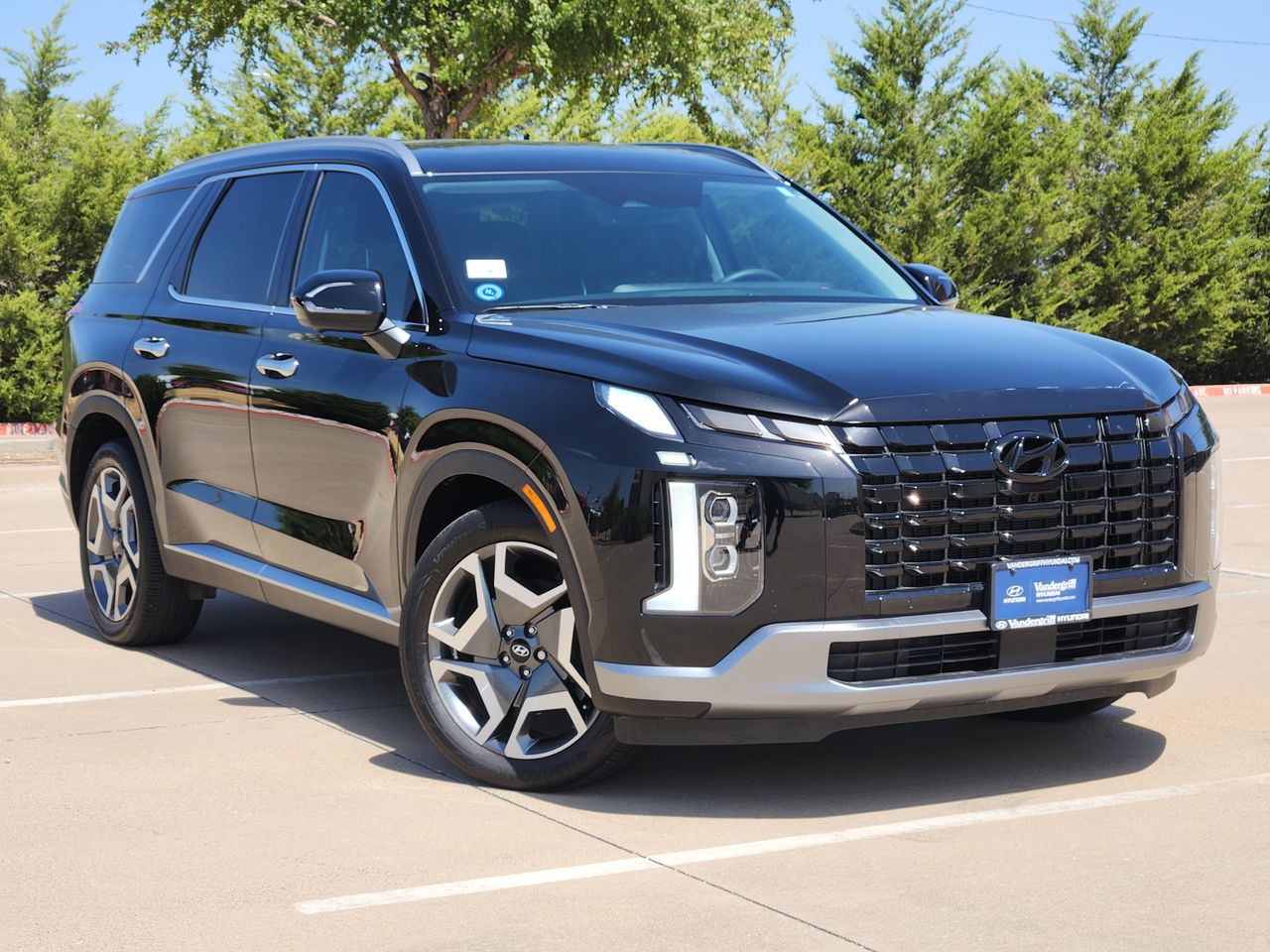 Abyss Black Pearl 2025 Hyundai Palisade SUV / Crossover Front-Wheel Drive 8-Speed Automatic