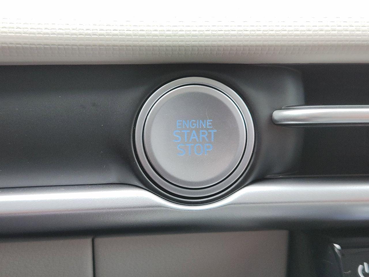 New 2026 Serenity White Pearl Hyundai SEL FWD image 15