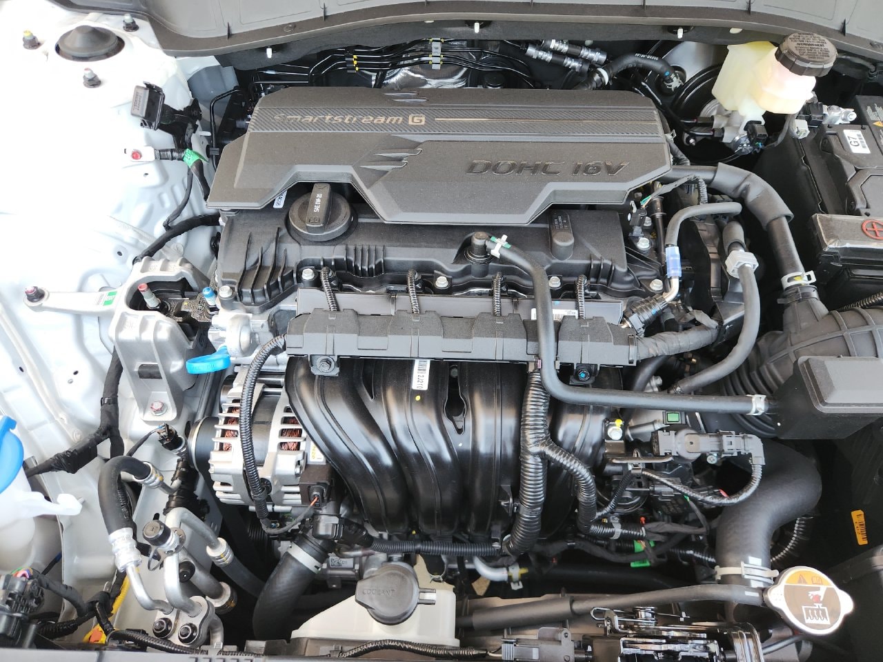 New 2027 Atlas White Hyundai SEL Sport FWD image 30