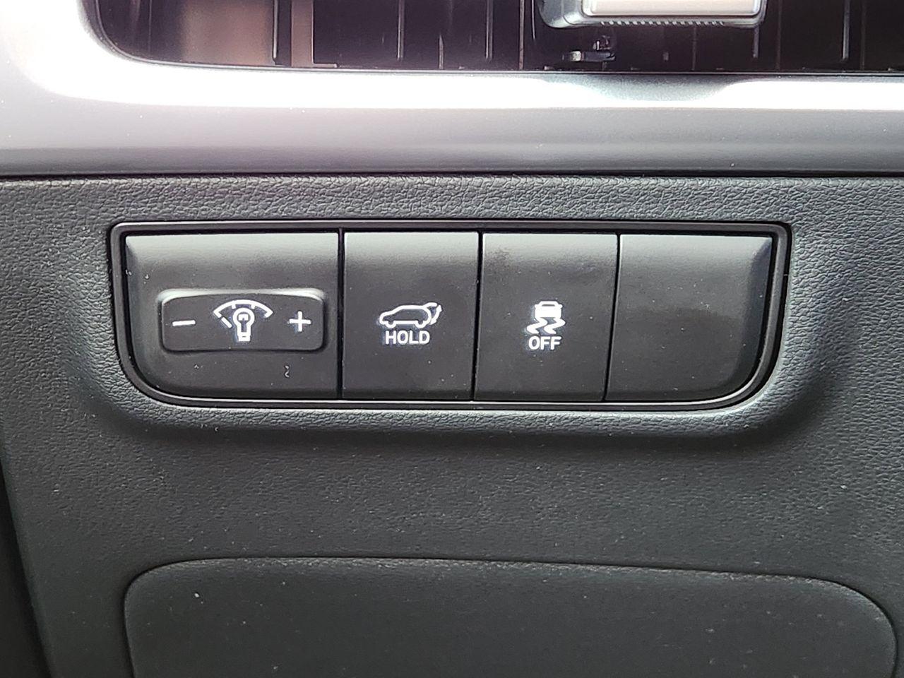 New 2026 R2T Silver Hyundai SEL FWD image 20