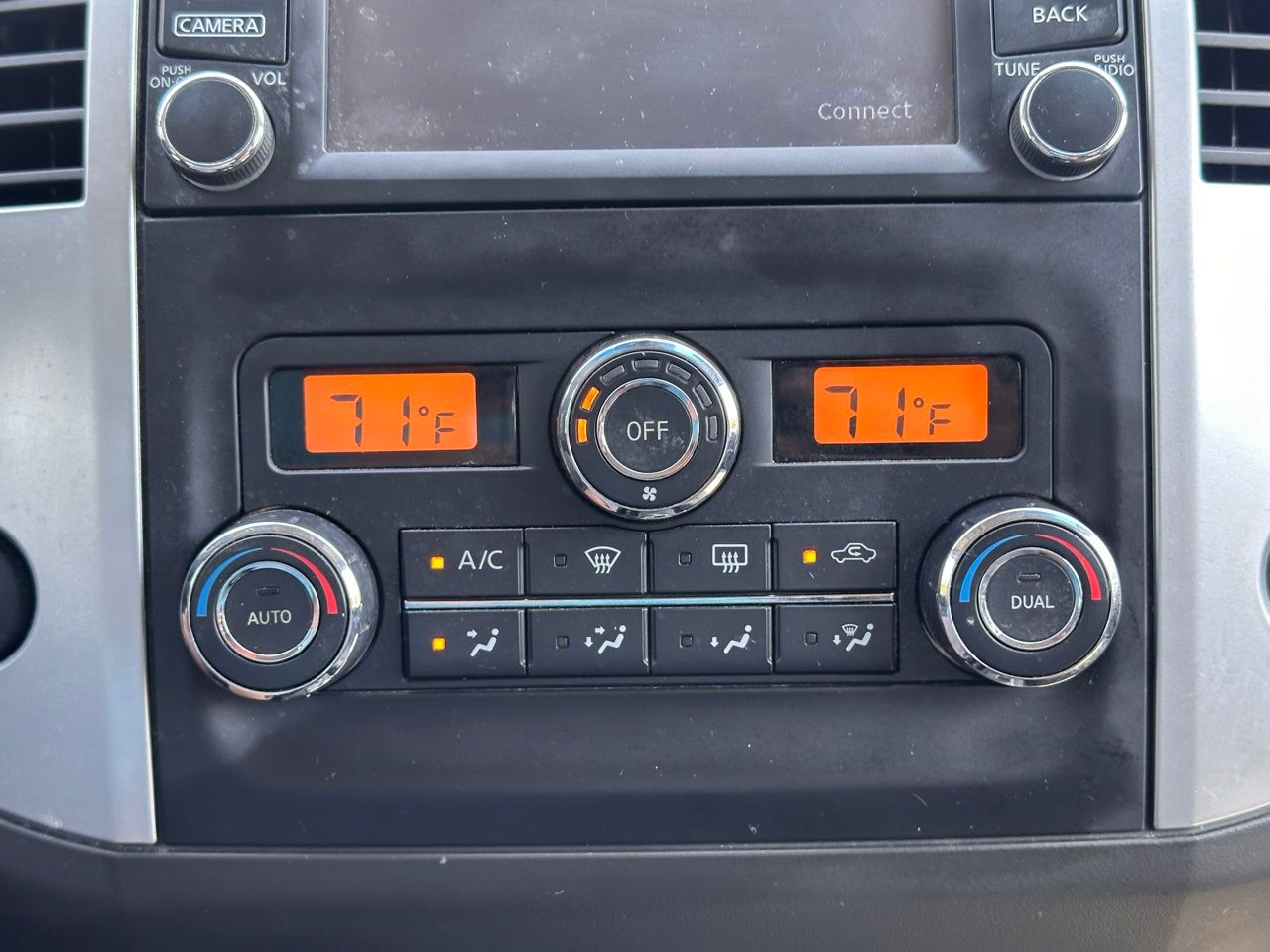 Used 2015 Arctic Blue Nissan PRO-4X image 29