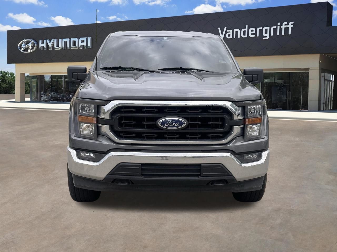 View vehicle photo 3