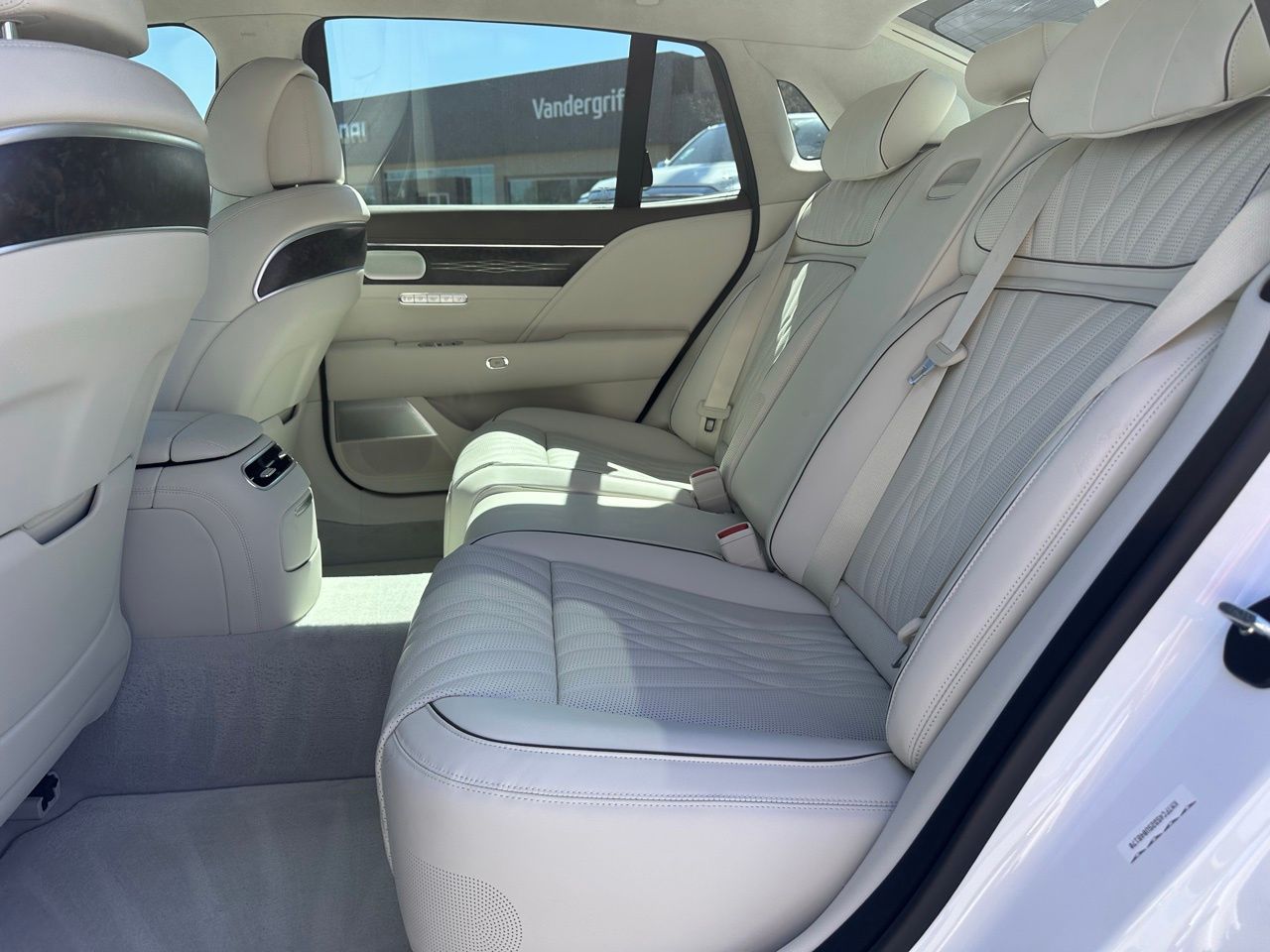 Used 2025 Uyuni White Genesis 3.5T e-SC image 17