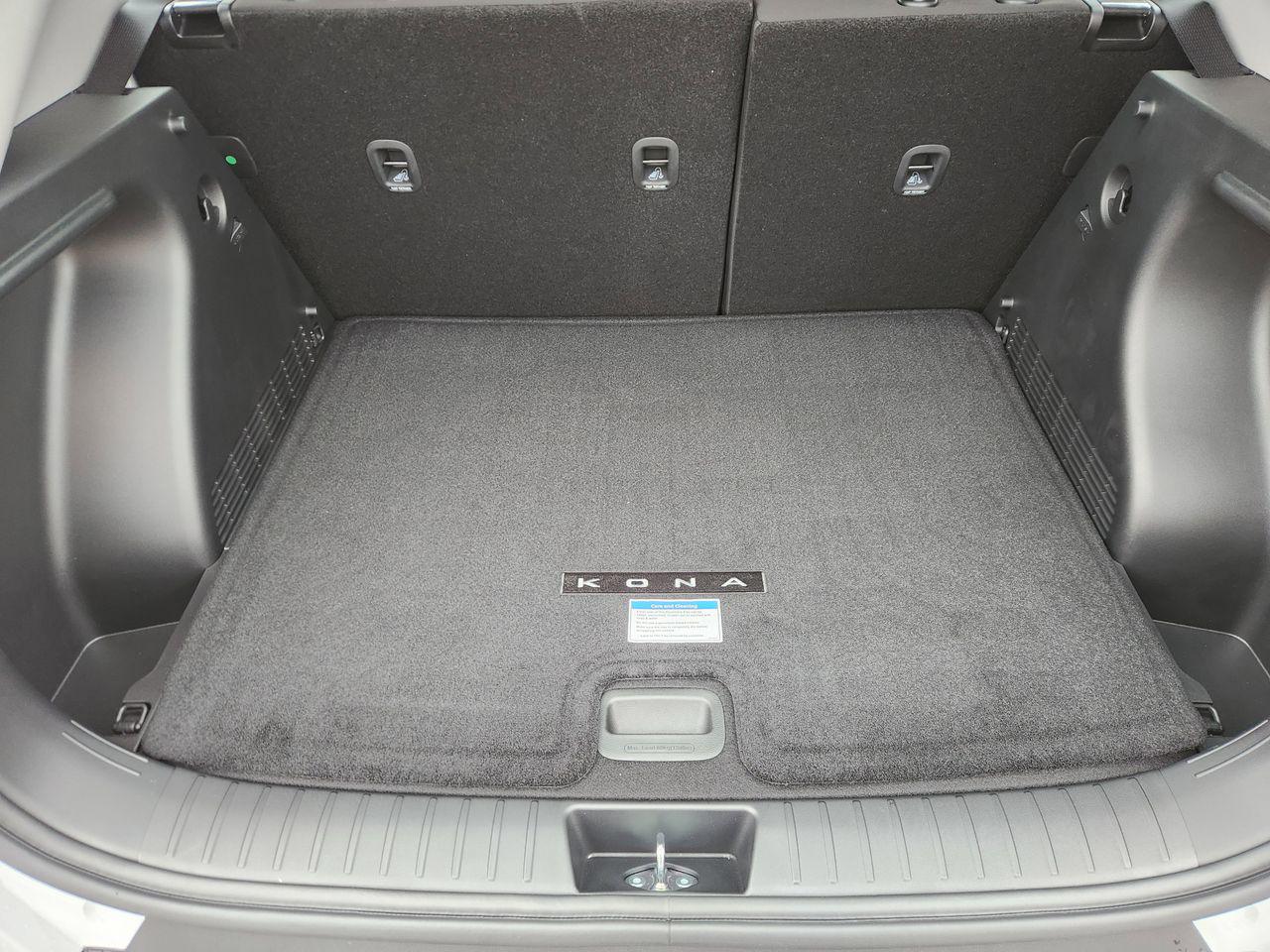 New 2026 Atlas White Hyundai SE FWD image 30