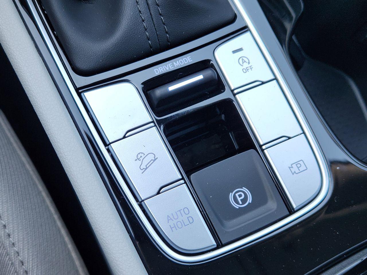 New 2026 W6H White Hyundai SEL FWD image 19