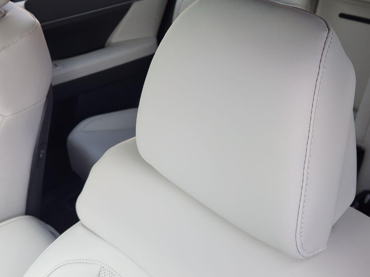 New 2027 Serenity White Hyundai SEL FWD image 11