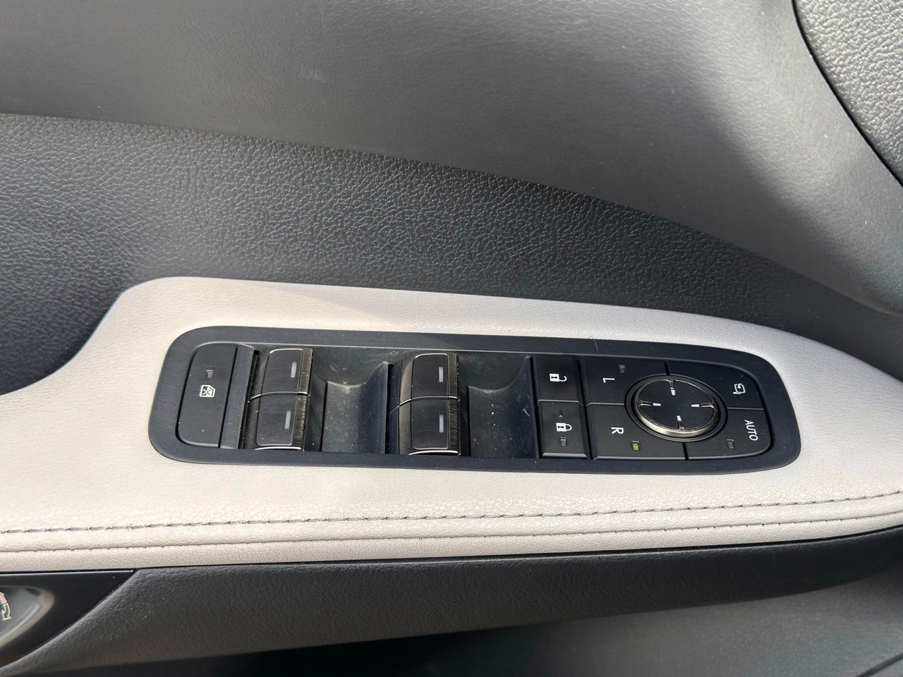 Used 2023 Caviar Lexus 350 image 22