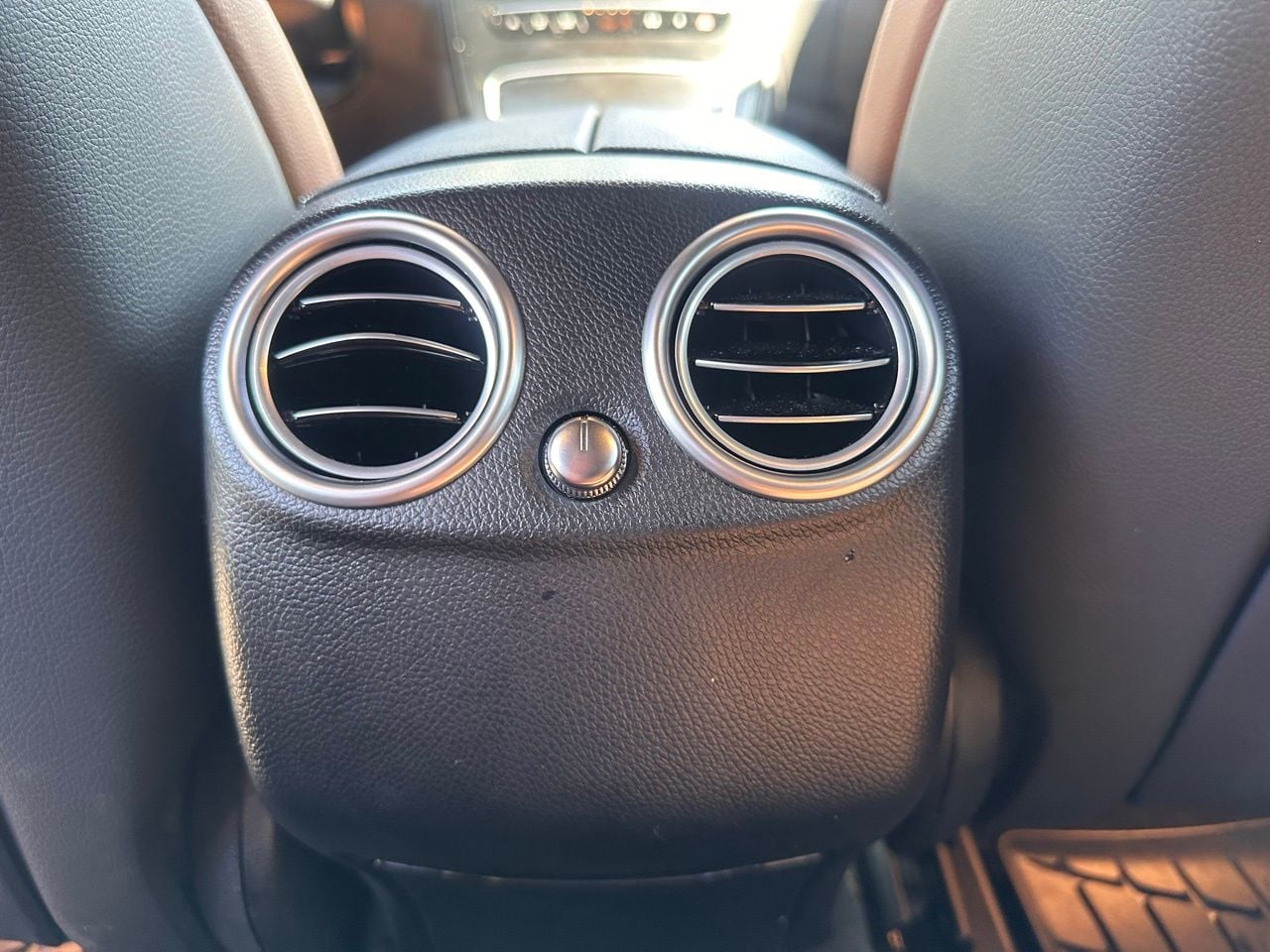 Used 2023 Nautical Blue Metallic Mercedes-Benz GLC 300 Coupe 4matic® image 20