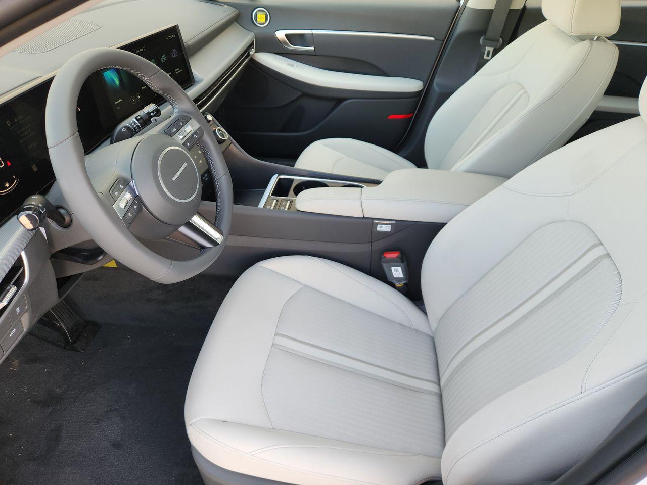 New 2026 Serenity White Hyundai SEL Sport image 9