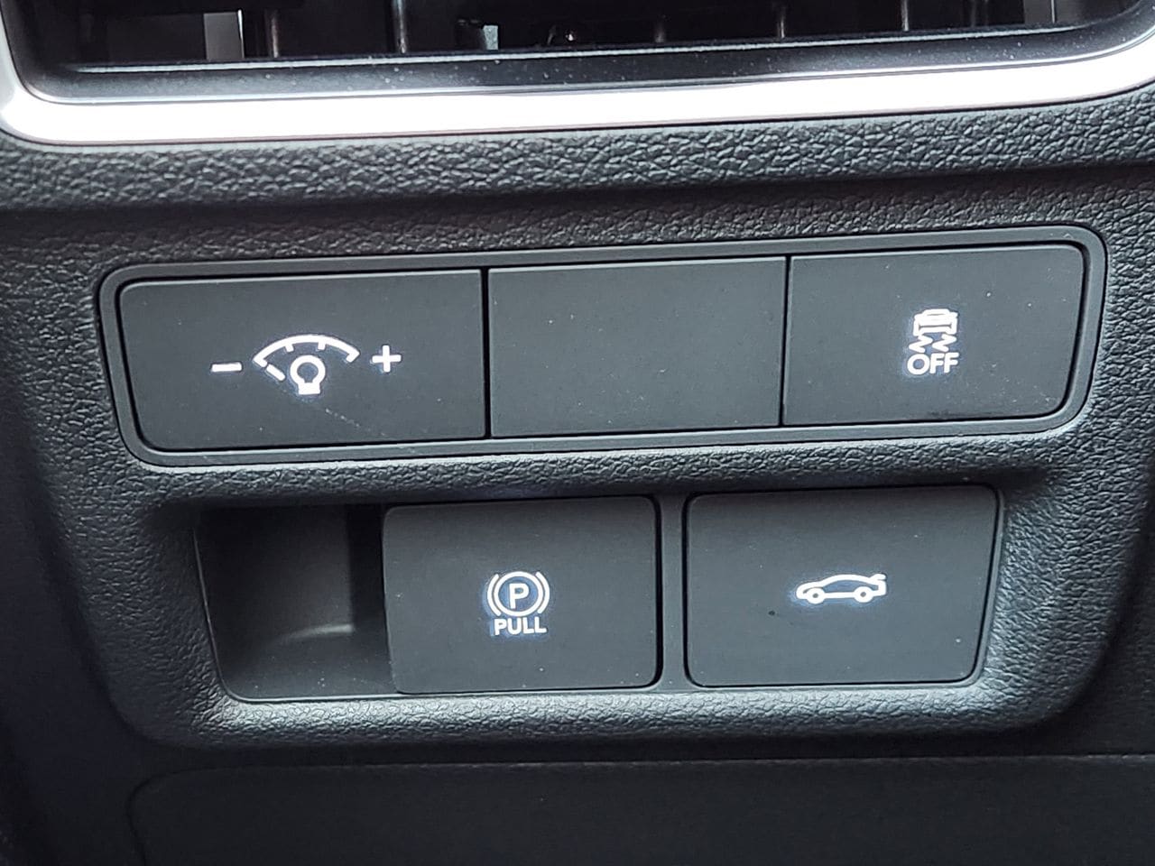 New 2026 T4A Silver Hyundai SEL Sport image 21