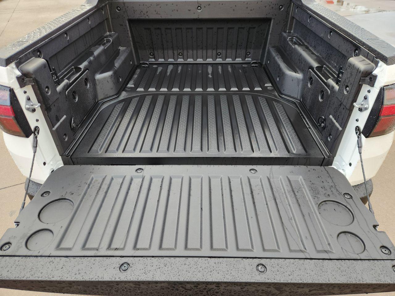 New 2026 SAW White Hyundai SEL FWD image 30