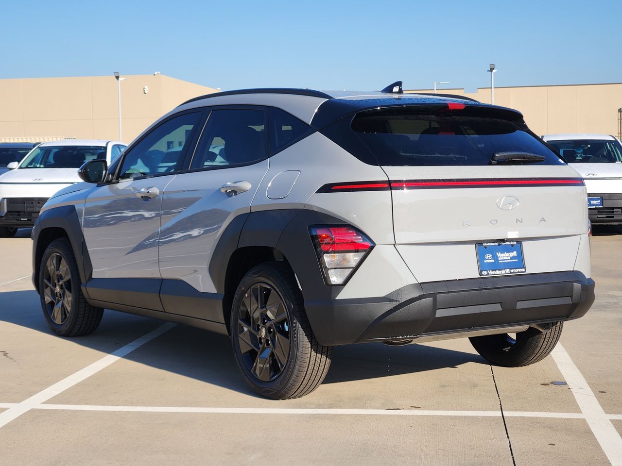 New 2026 C5G Gray Hyundai SEL Sport FWD image 3