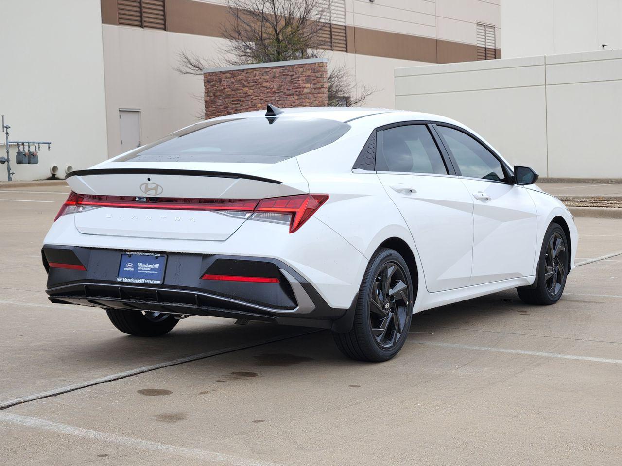 New 2026 W6H White Hyundai SEL Sport Premium image 4