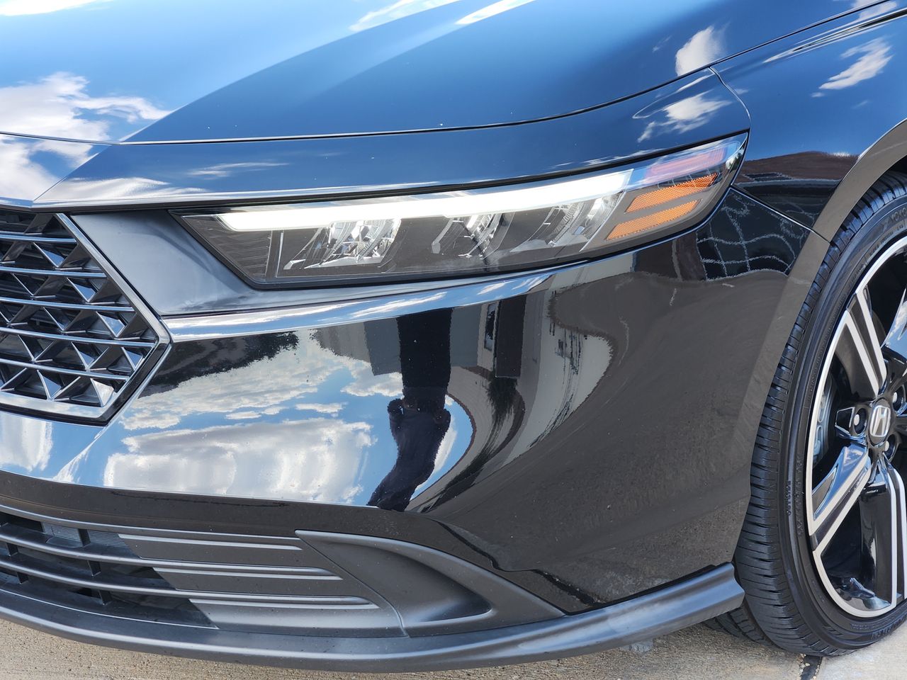 Used 2023 Crystal Black Pearl Honda Sport image 6