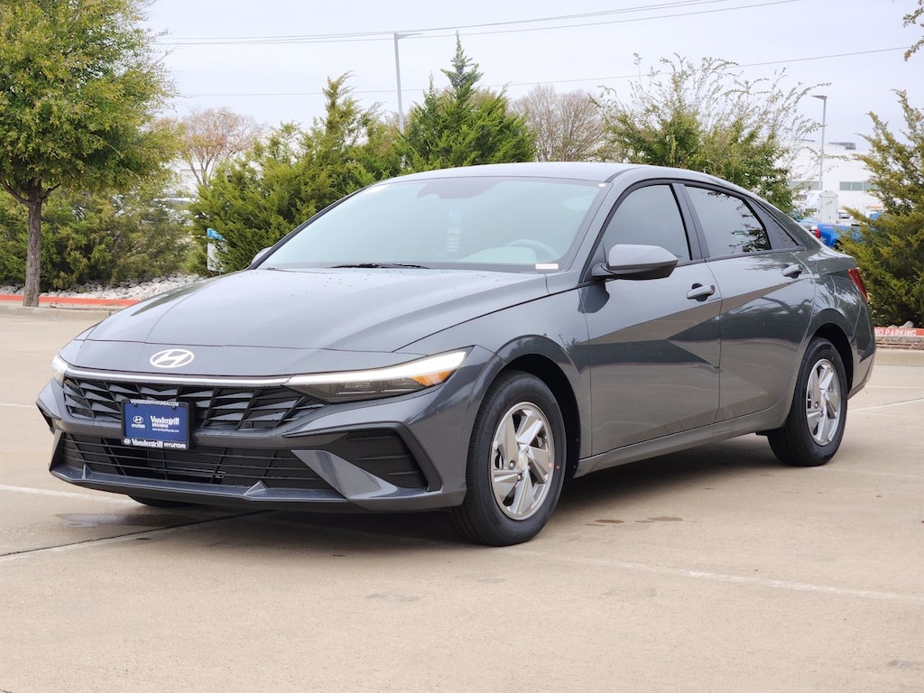 New 2026 Hyundai Elantra SE Sedan