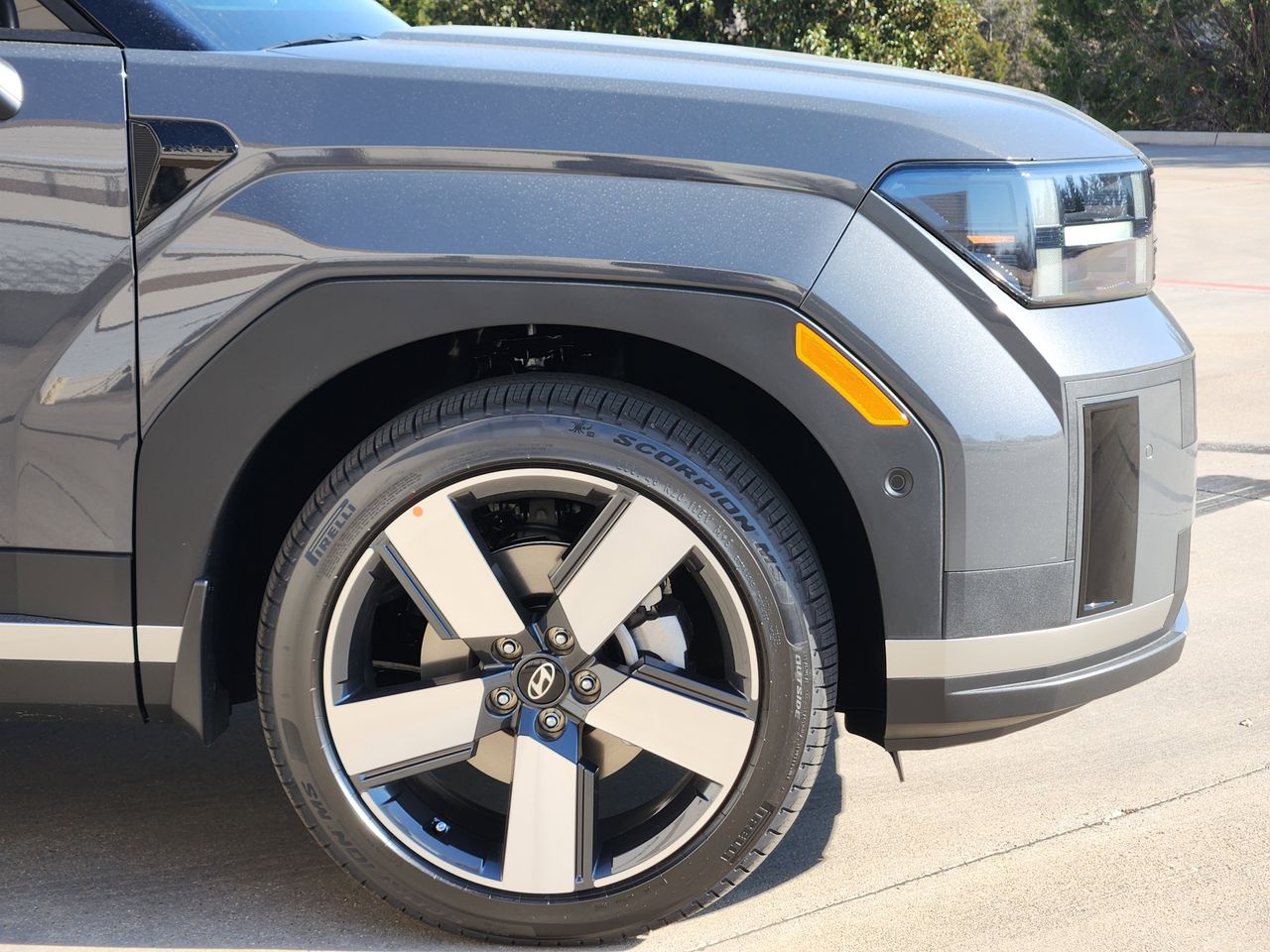 New 2026 PE2 Gray Hyundai Limited FWD image 5