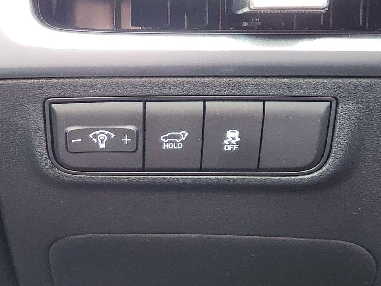 New 2026 R2P Red Hyundai SEL FWD image 20