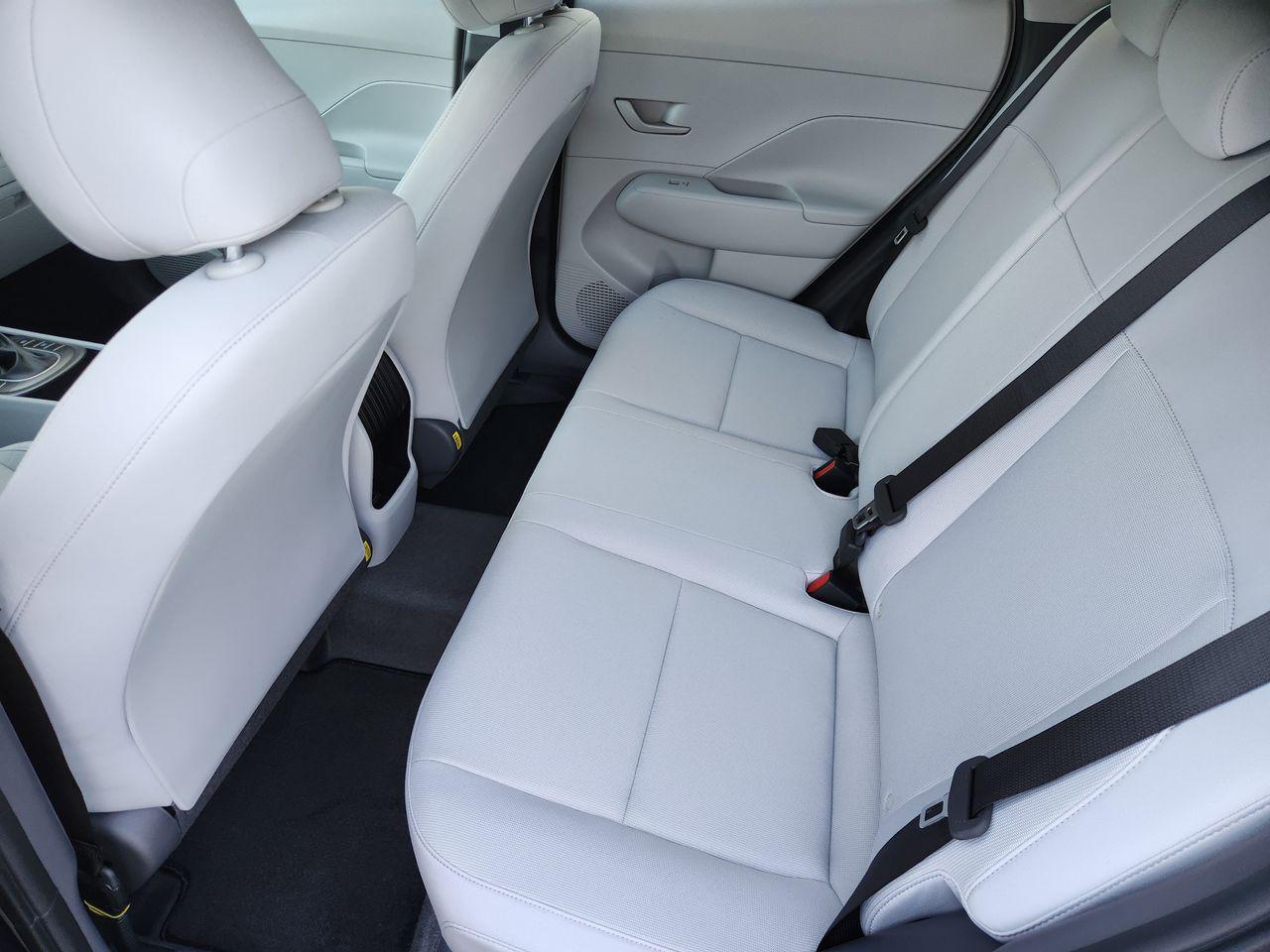 New 2026 TN6 Blue Hyundai SE FWD image 28