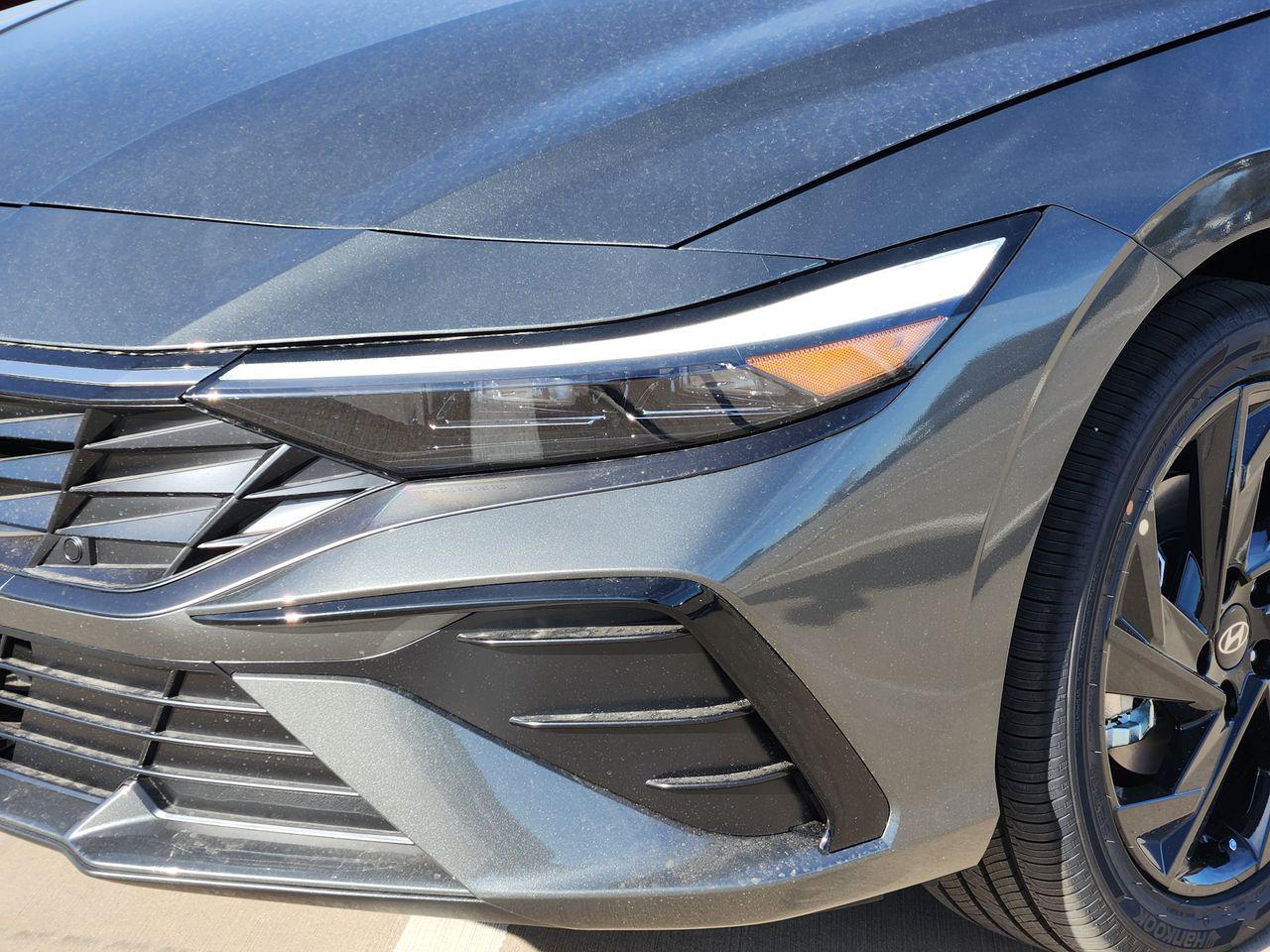 New 2026 A5G Gray Hyundai SEL Sport Premium image 6