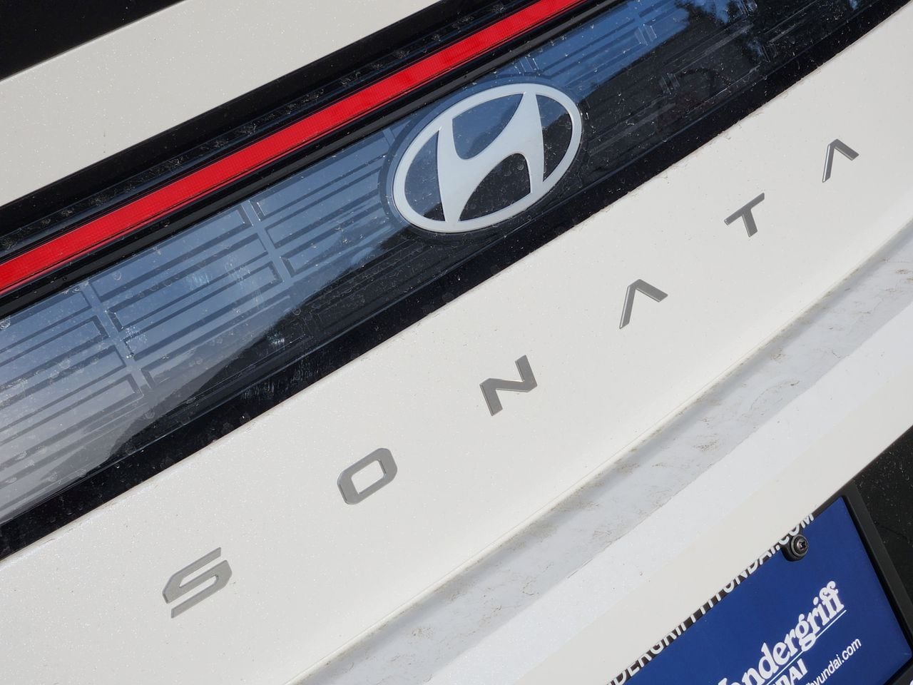 New 2026 W6H White Hyundai SEL image 8