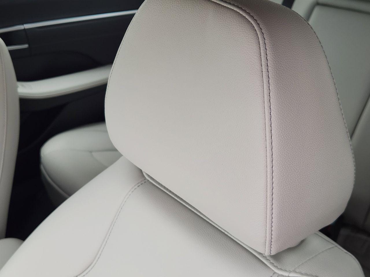 New 2026 W6H White Hyundai Limited image 12