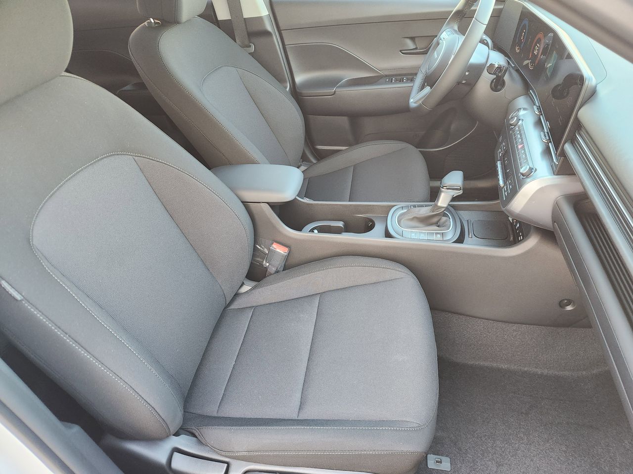 New 2026 SAW White Hyundai SEL Sport FWD image 10