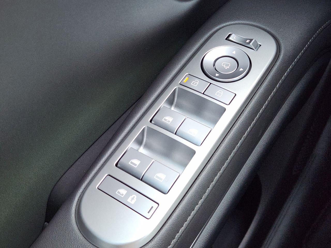 New 2026 Creamy White Pearl Hyundai SEL Premium 7P image 22