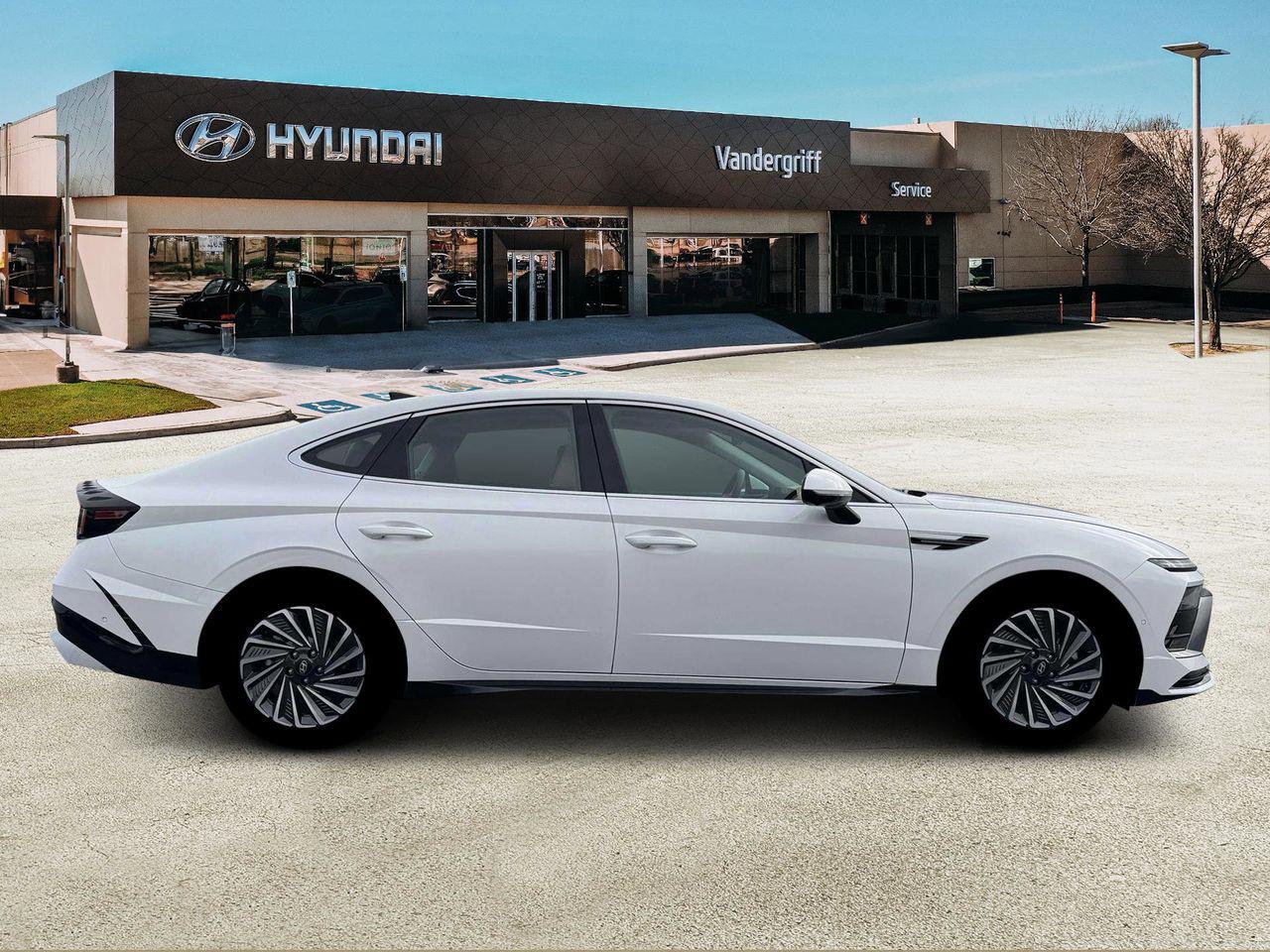 New 2026 W6H White Hyundai Limited image 9