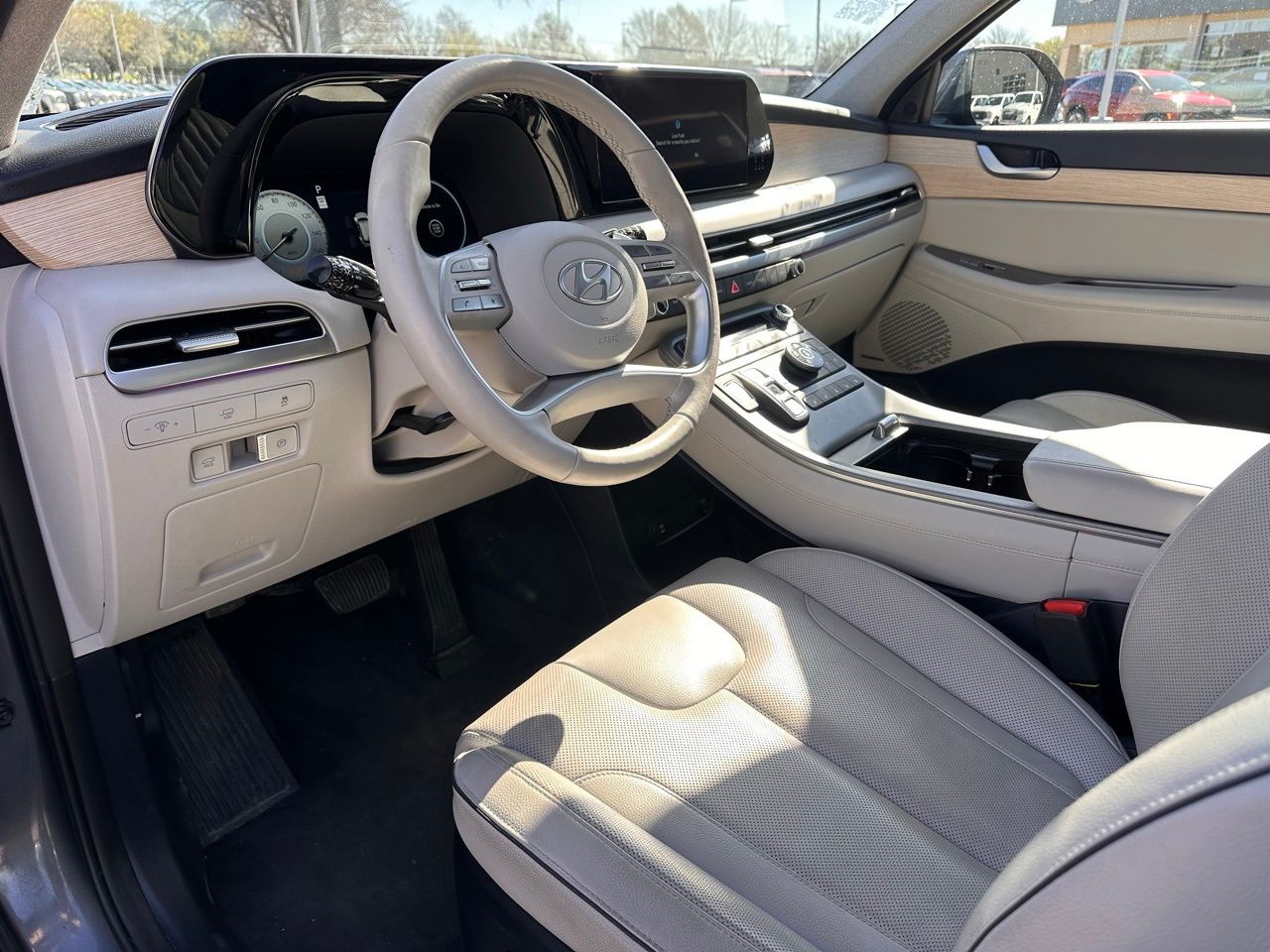 Used 2025 Graphite Hyundai Limited image 28