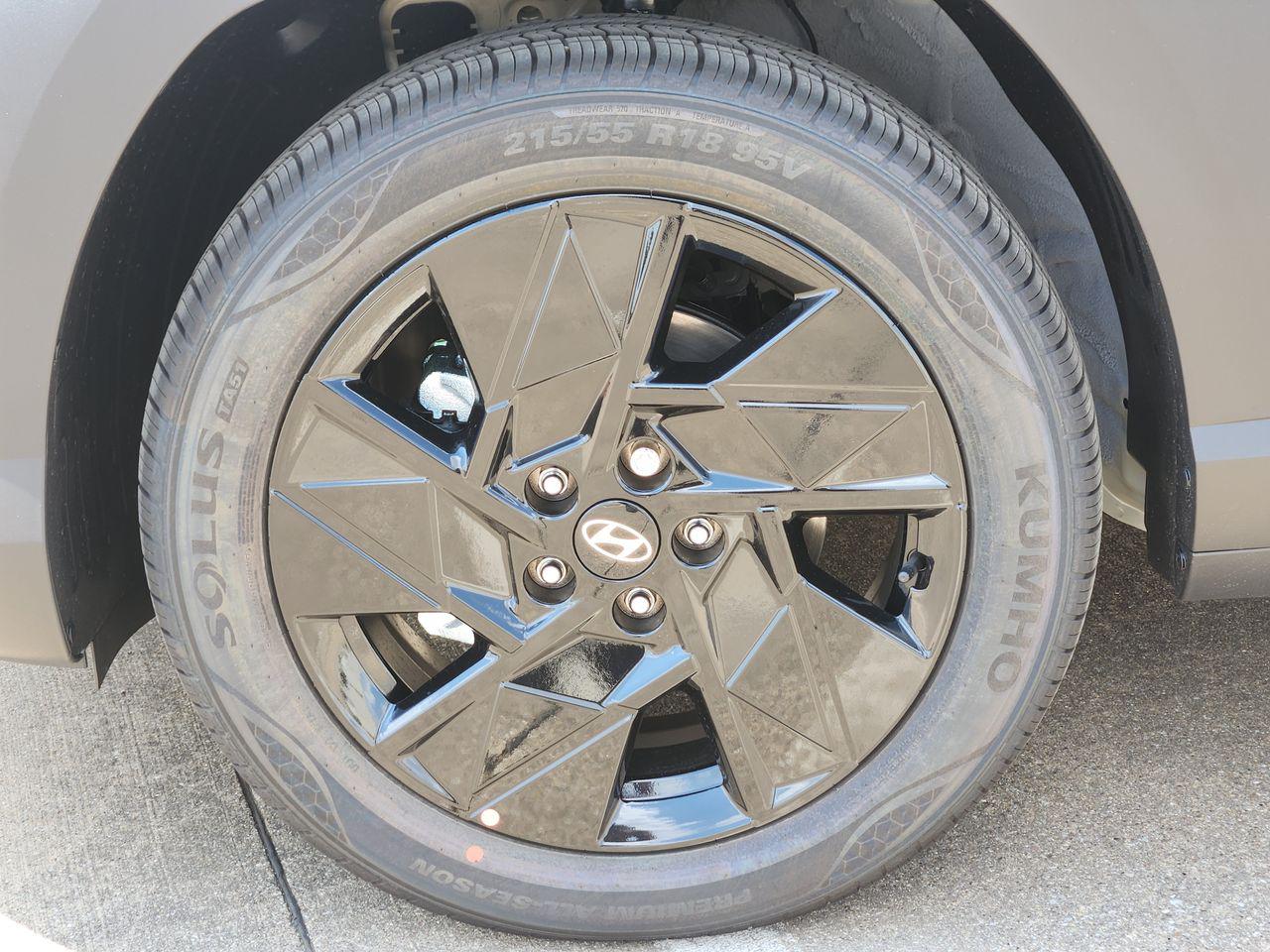 New 2027 Cyber Gray Metallic Hyundai SEL Sport FWD image 7