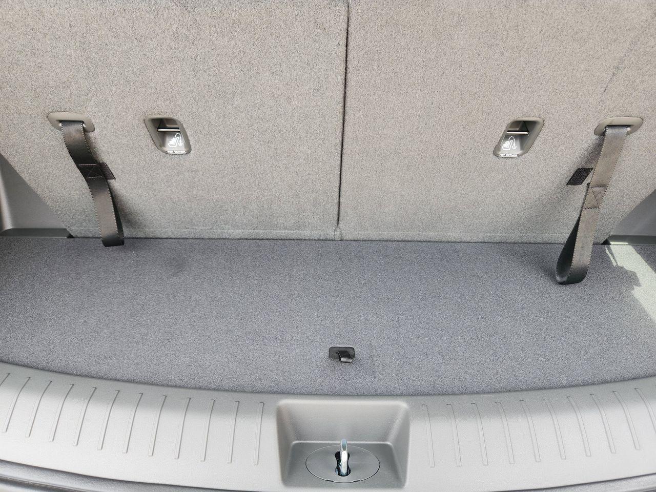 New 2026 Hampton Gray Hyundai SEL FWD image 30