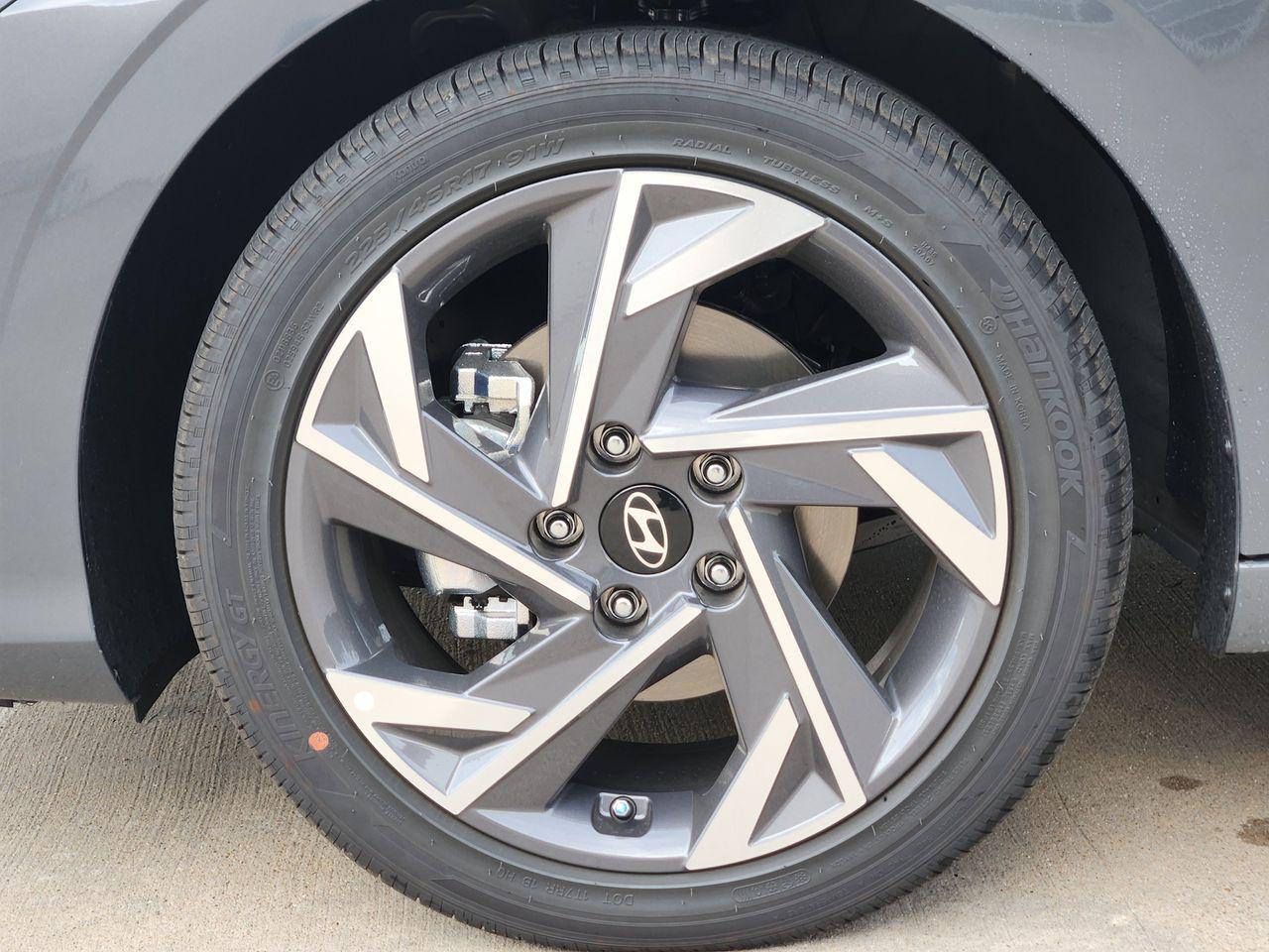 New 2026 PE2 Gray Hyundai Limited image 7